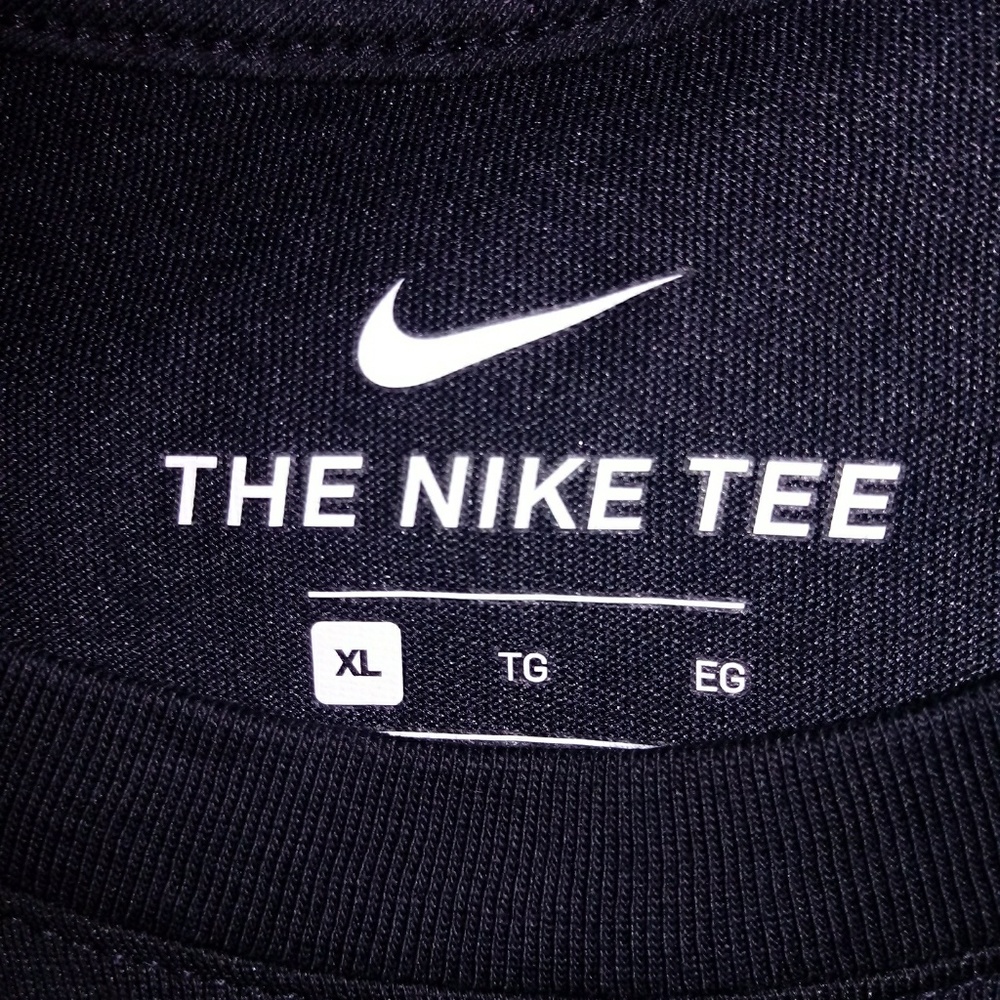 Nike - Picture 7 of 8